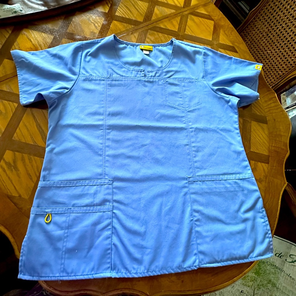 Scrub top for women